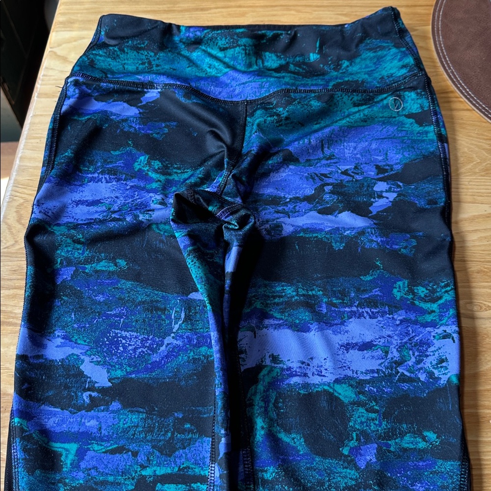 VOGO Athletica Blue & Teal Patterned Leggings
